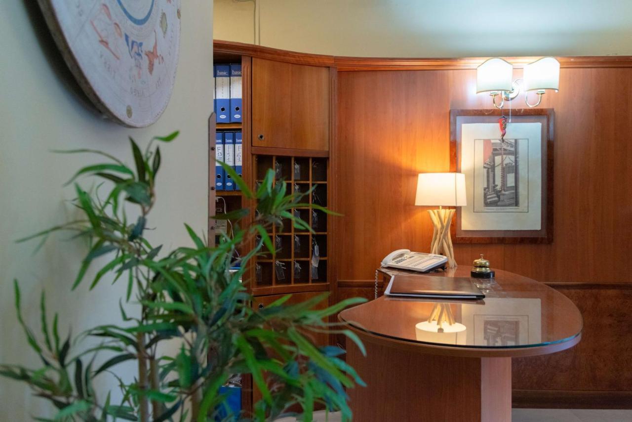 Hotel Suite Ares Napoli Ngoại thất bức ảnh
