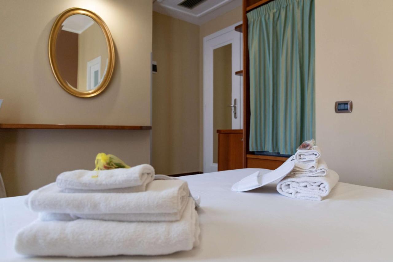 Hotel Suite Ares Napoli Ngoại thất bức ảnh
